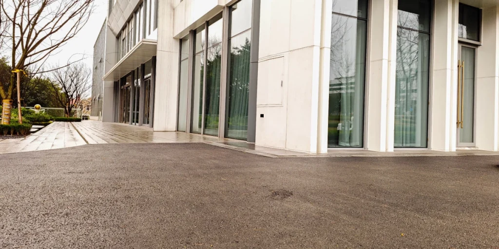 พื้นทรายล้างทางเดินรอบบ้าน